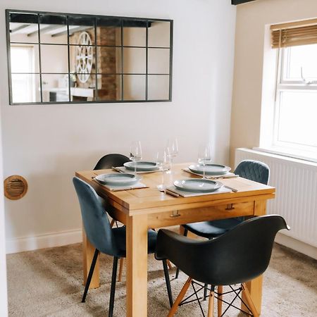 New Thirsk Stays - Herriot'S Hideaway מראה חיצוני תמונה